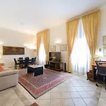 Apartment La Casa Del Capitano By Buddyrent *