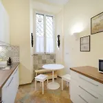 La Casa Del Capitano By Buddyrent Apartment