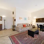 La Casa Del Capitano By Buddyrent Apartamento Roma