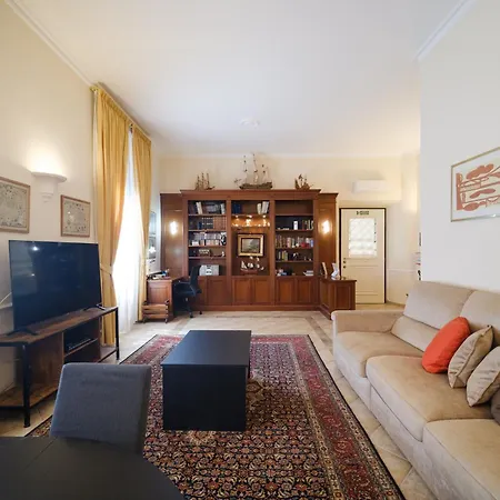 La Casa Del Capitano By Buddyrent Apartmán Řím