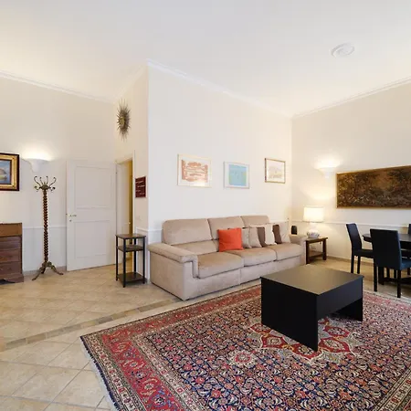 La Casa Del Capitano By Buddyrent Apartamento Roma